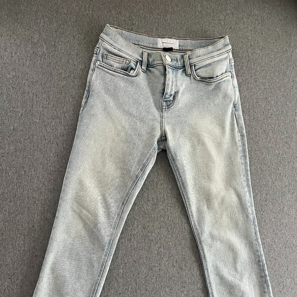 Current Elliott / 26 / Distressed Capri Jeans / Light Wash